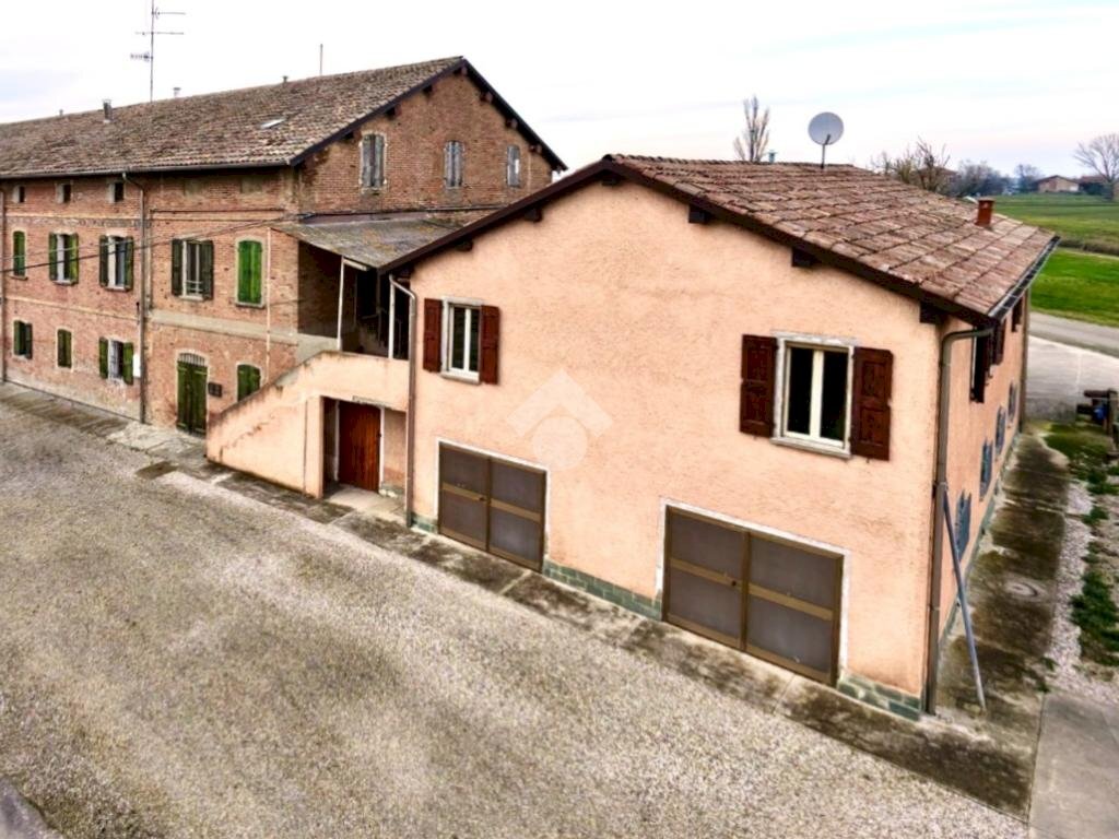 Three-room apartment Str. Casaletto, Novellara - photo 1