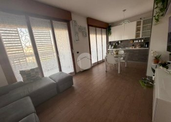 Three-room apartment Via Monte Rosa, Rozzano - photo 2