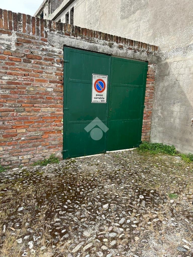 Posto Auto Via Cavour, Comacchio - foto 2