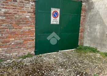Posto Auto Via Cavour, Comacchio - foto 2