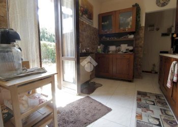 Portion of a house Via Piave, Cerro Maggiore - photo 18