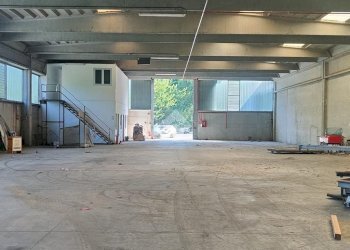 Capannone via marconi, Savignone - foto 1