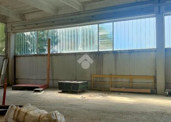 Capannone via marconi, Savignone - foto 1
