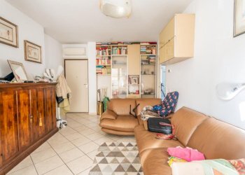 Three-room apartment Via Zacconi, Rimini - photo 2