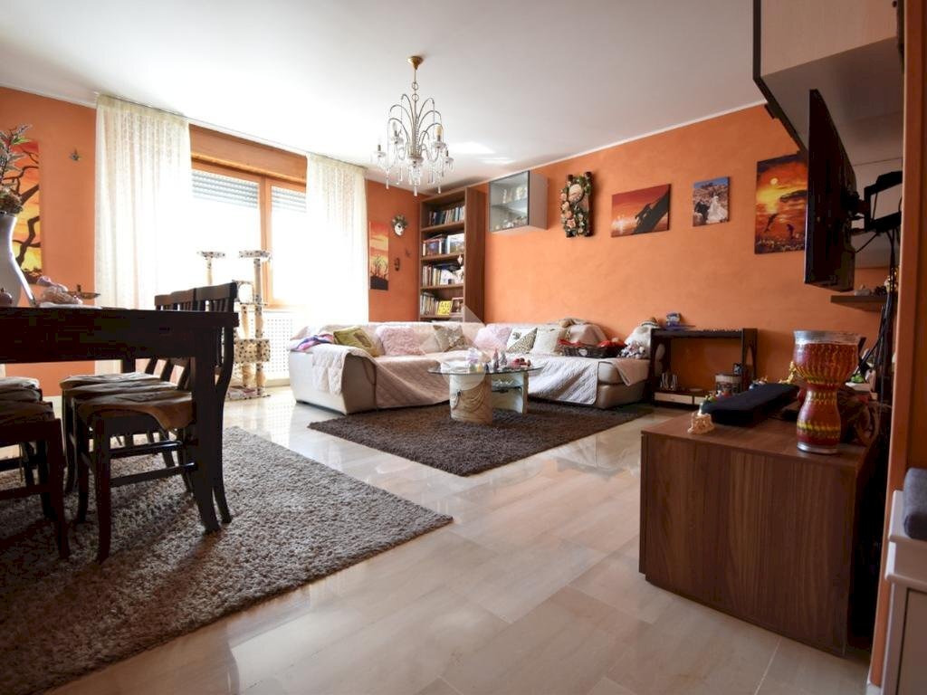 Three-room apartment Str. Montanara, Parma (neighborhood Carignano) - photo 1