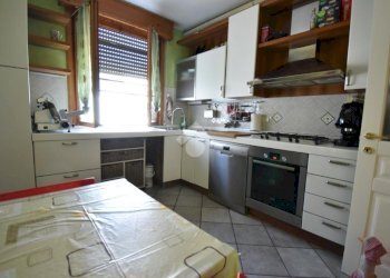 Three-room apartment Str. Montanara, Parma (neighborhood Carignano) - photo 5