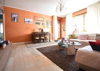 Three-room apartment Str. Montanara, Parma (neighborhood Carignano) - photo 12