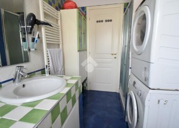 Three-room apartment Str. Montanara, Parma (neighborhood Carignano) - photo 27