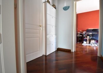 Three-room apartment Str. Montanara, Parma (neighborhood Carignano) - photo 33