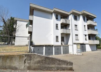 Three-room apartment Str. Montanara, Parma (neighborhood Carignano) - photo 36