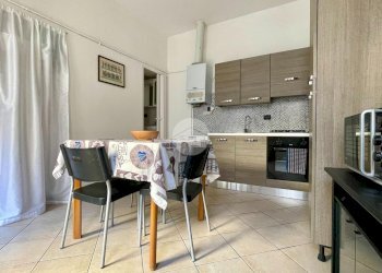 Two-room apartment Via Cola Montano, Milano (neighborhood Isola) - photo 1
