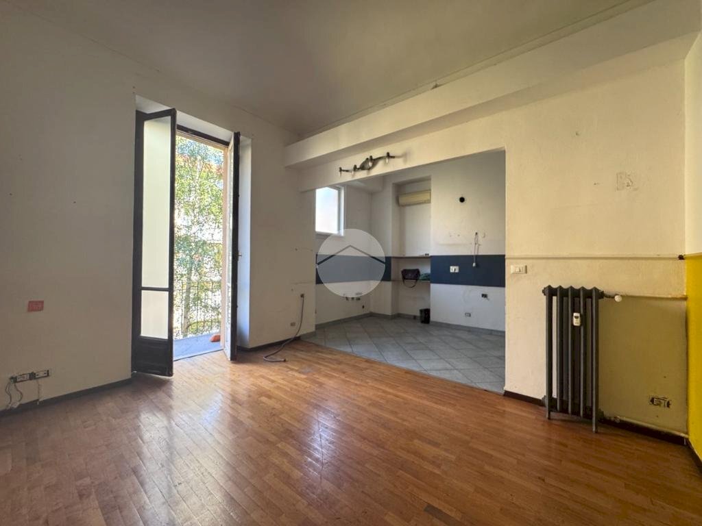 Four-room apartment Via Principi d'Acaja, Torino (neighborhood Cit Turin) - photo 1