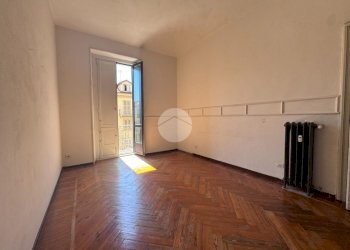 Four-room apartment Via Principi d'Acaja, Torino (neighborhood Cit Turin) - photo 11