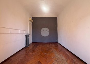 Four-room apartment Via Principi d'Acaja, Torino (neighborhood Cit Turin) - photo 13