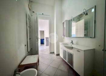 Four-room apartment Via Principi d'Acaja, Torino (neighborhood Cit Turin) - photo 22