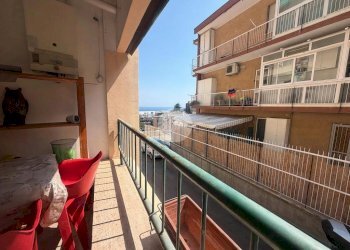 One-room apartment Via Filippo Turati, Savona (neighborhood Valloria) - photo 1