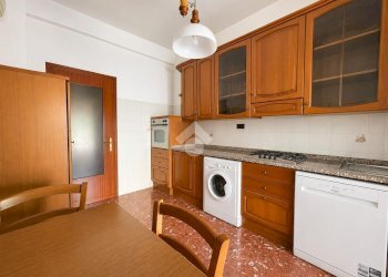 Four-room apartment Via Zara, La Spezia (neighborhood Rebocco) - photo 12
