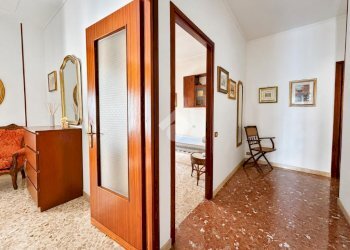 Four-room apartment Via Zara, La Spezia (neighborhood Rebocco) - photo 24