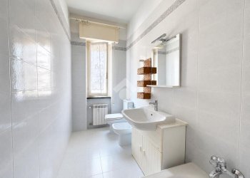 Four-room apartment Via Zara, La Spezia (neighborhood Rebocco) - photo 27