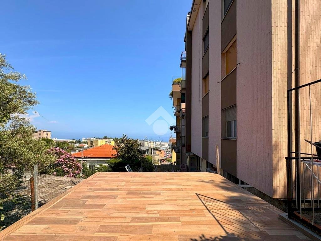One-room apartment Via Genova, Savona (neighborhood Valloria) - photo 1