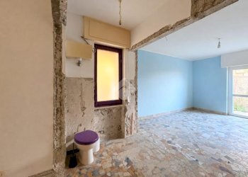 One-room apartment Via Genova, Savona (neighborhood Valloria) - photo 7