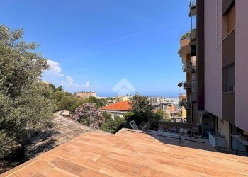 One-room apartment Via Genova, Savona (neighborhood Valloria) - photo 13