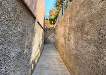 One-room apartment Via Genova, Savona (neighborhood Valloria) - photo 14