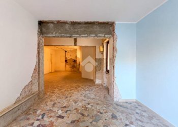 One-room apartment Via Genova, Savona (neighborhood Valloria) - photo 22