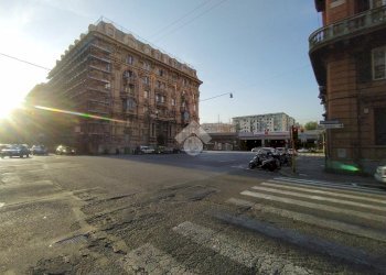 Warehouse Corso Torino, Genova (neighborhood Foce) - photo 12