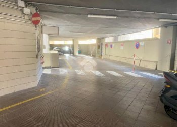 Posto Auto Piazza Borgo Pila, Genova (zona Foce) - foto 6