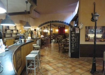 Pub - Enoteca - Wine Bar Piazza Dante, 35, Genova - foto 1