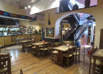 Pub - Enoteca - Wine Bar Piazza Dante, 35, Genova - foto 4