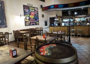 Pub - Enoteca - Wine Bar Piazza Dante, 35, Genova - foto 5
