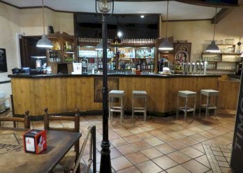 Pub - Enoteca - Wine Bar Piazza Dante, 35, Genova - foto 6