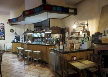 Pub - Enoteca - Wine Bar Piazza Dante, 35, Genova - foto 15