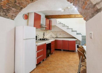 Three-room apartment Via Ponterotto, Genova (neighborhood Marassi) - photo 8