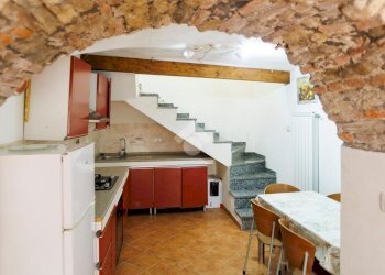 Three-room apartment Via Ponterotto, Genova (neighborhood Marassi) - photo 9