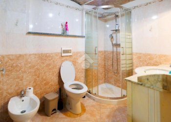 Three-room apartment Via Ponterotto, Genova (neighborhood Marassi) - photo 20