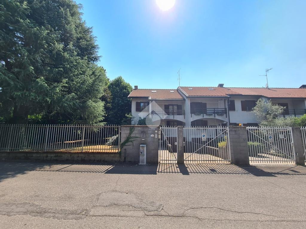 Porzione di casa Via Bruno Buozzi, Robecco sul Naviglio - foto 1