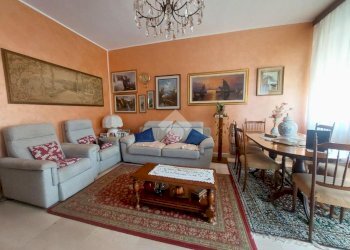 Three-room apartment Via pellico, Vittuone - photo 1