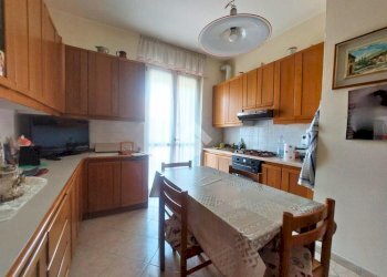 Three-room apartment Via pellico, Vittuone - photo 12