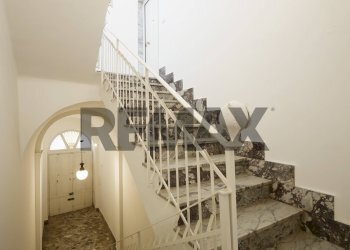 Scale - Independent house Via Faenza
 
97, Triggiano - photo 26