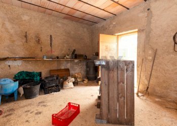 Dispensa di stoccaggio - Rustico sp 34 bongiovanni cda vaccarizzo
snc, Caltagirone - foto 18