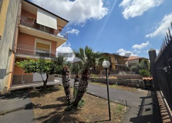 Edificio all\'aperto - Three-room apartment Vicolo Cardillo
 
5, San Pietro Clarenza - photo 3