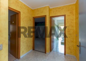 Hall / corridoio - Apartment Via Passopomo
 
97, Santa Venerina - photo 12