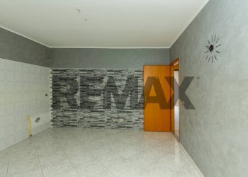 Hall / corridoio - Apartment Via Passopomo
 
97, Santa Venerina - photo 19