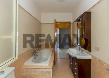 Bagno - Apartment Via Passopomo
 
97, Santa Venerina - photo 24