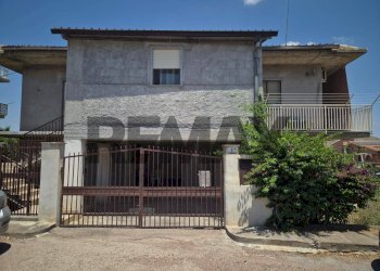 Casa all\'aperto - Villa Via Padre Pio
 
33, Ramacca - foto 1