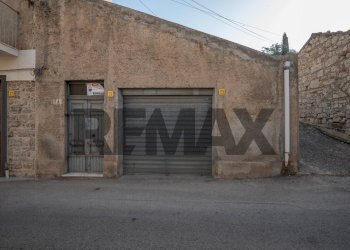 Edificio all\'aperto - Independent house Via Giuseppe Garibaldi
 
21, Castel di Iudica - photo 1