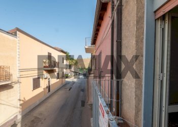 Edificio all\'aperto - Independent house Via Giuseppe Garibaldi
 
21, Castel di Iudica - photo 6